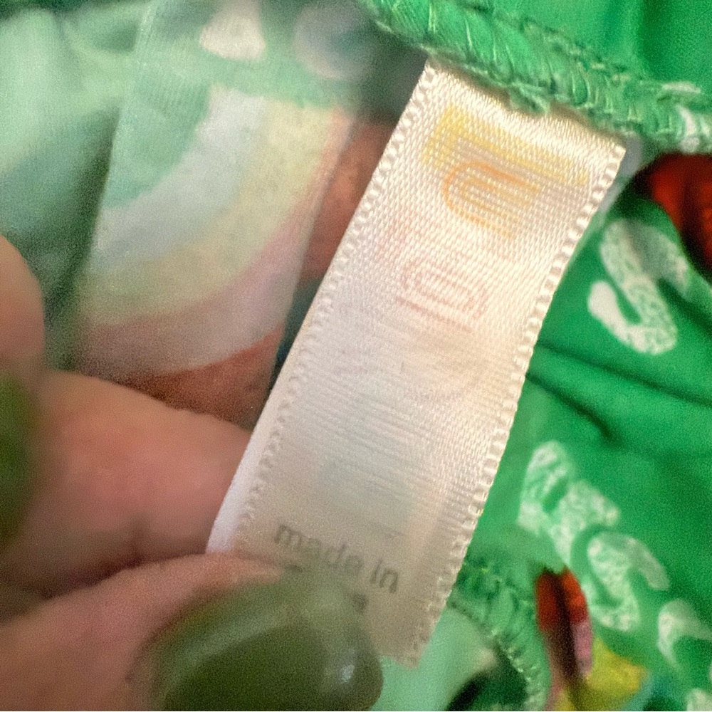 LuLaRoe Green 'Kiss Me I'm Irish' Leggings - Picture 4 of 4